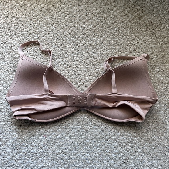 SKIMS Wireless T-shirt Bra 34C/36B - Picture 2 of 4